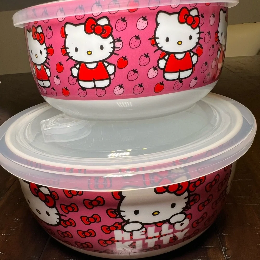 Hello Kitty Ceramic Nesting Bowls with Pressure Release Lids